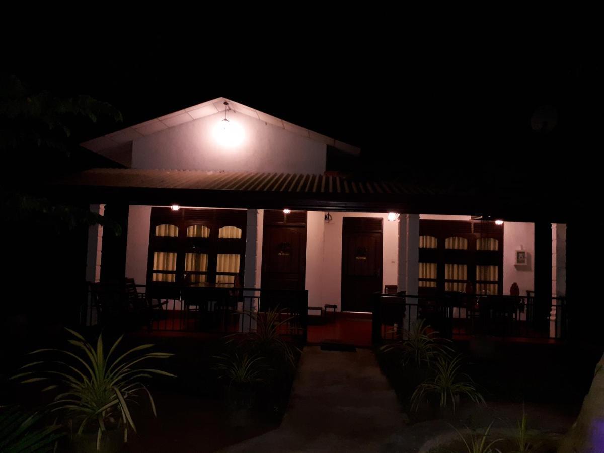 Sigiri Hibiscus Villa Sigiriya Bagian luar foto